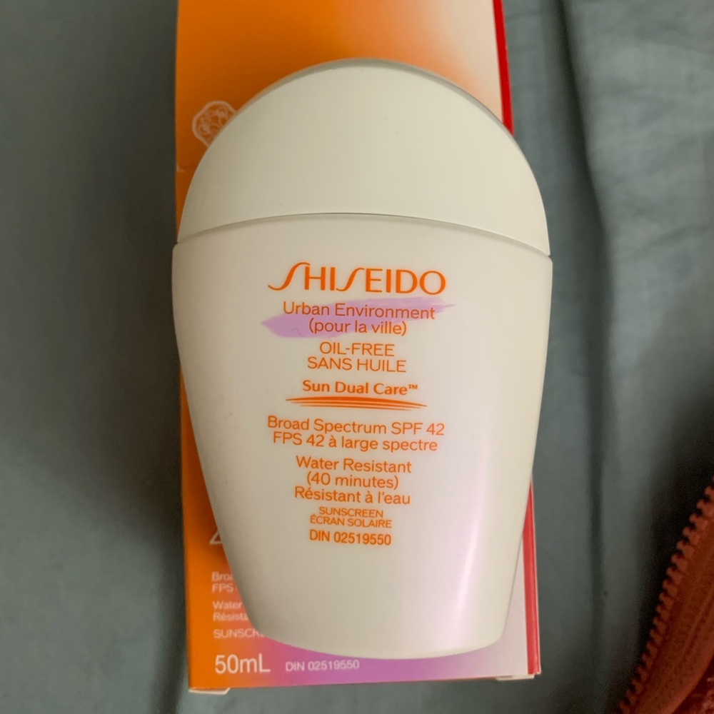 New in box Shiseido sunscreen spf42 50ml